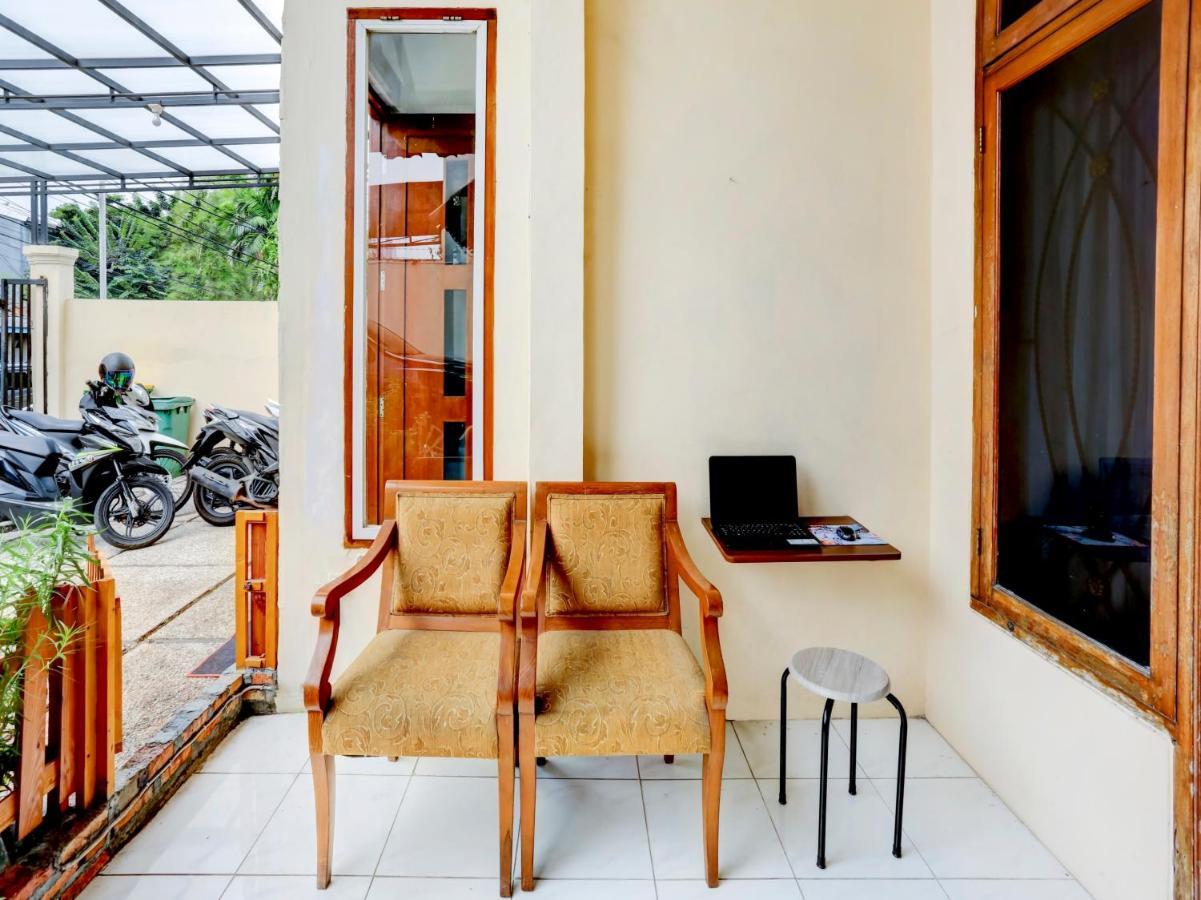 Jabusimo Syariah Redpartner Hotel Джакарта Екстериор снимка