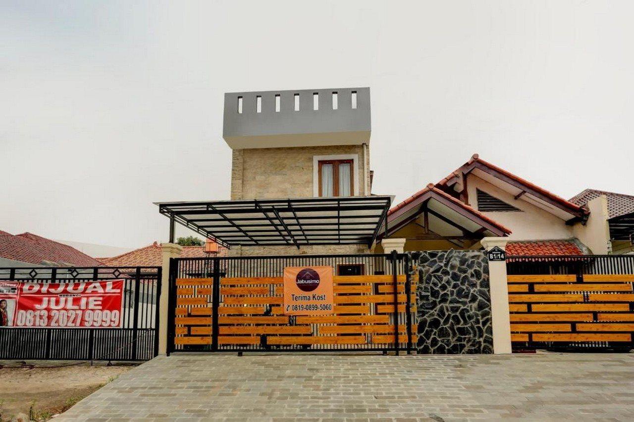 Jabusimo Syariah Redpartner Hotel Джакарта Екстериор снимка